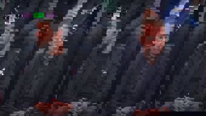 1647368