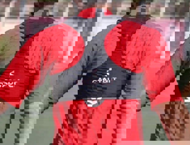 1647932