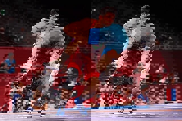 غرش جوان های کشتی ایران در 4 وزن دوم