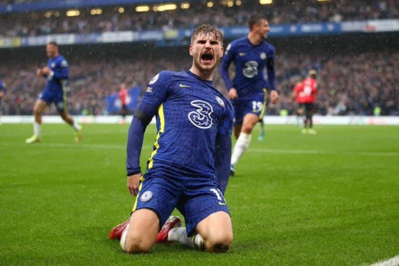 خودم نمیدانم چرا هواداران حمایتم میکنند!