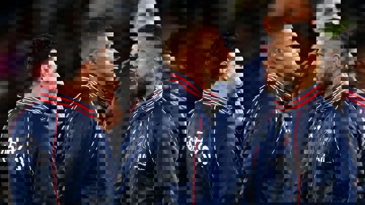 1650283