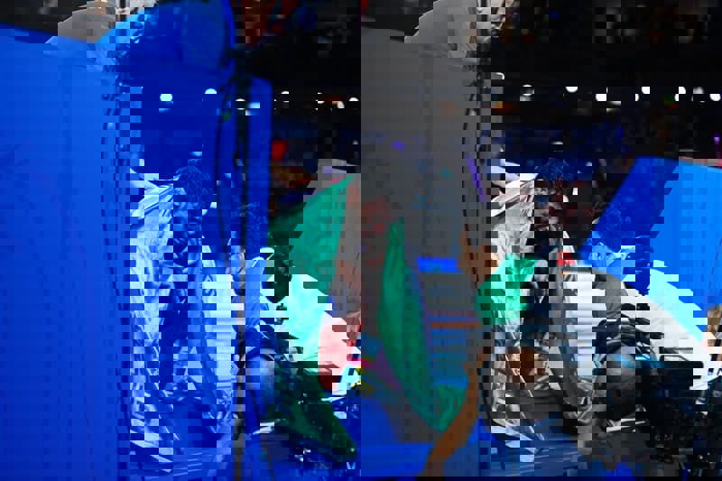 1650766