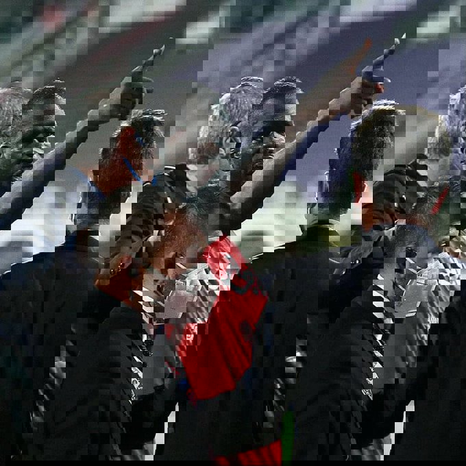 1650854