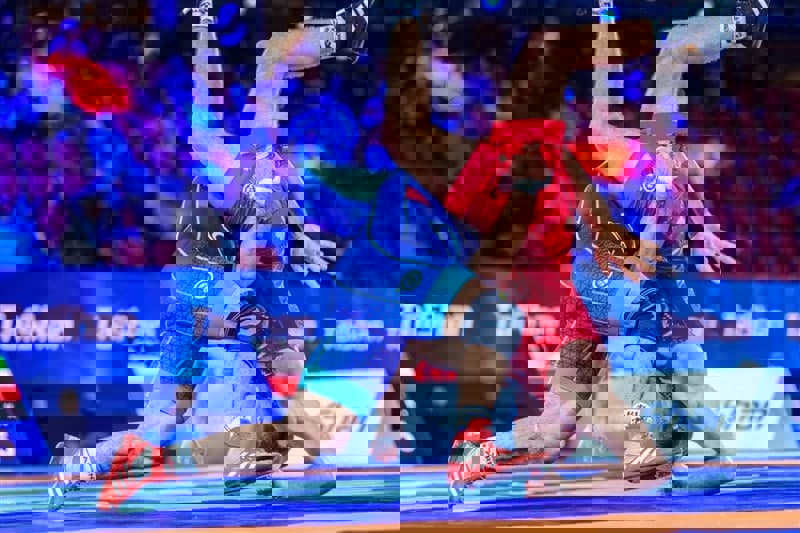 ستاره های کشتی ایران در راه عراق