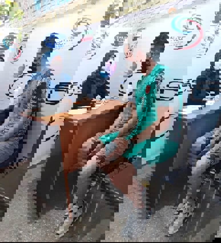 1651311
