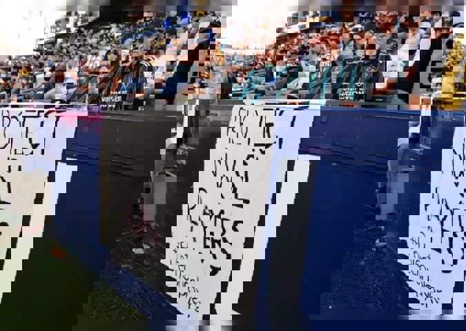 توقف بازی در اعتراض به آزار جنسی در لیگ زنان آمریکا