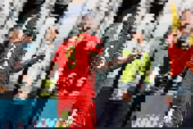 1651793