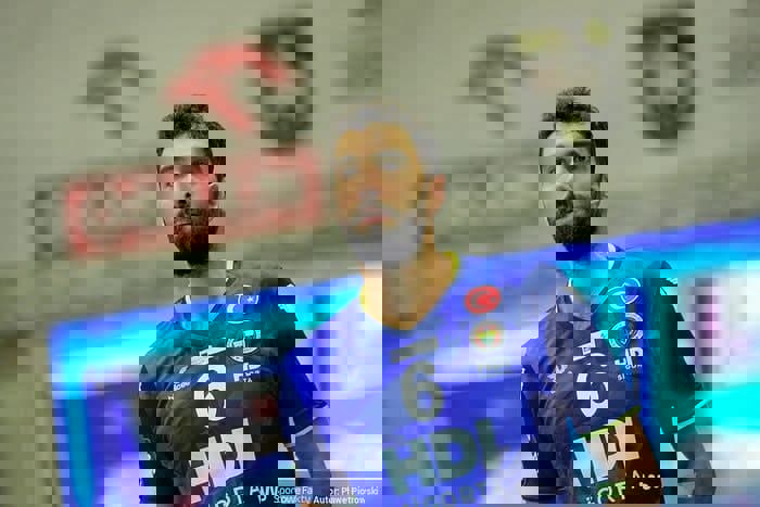 1652578