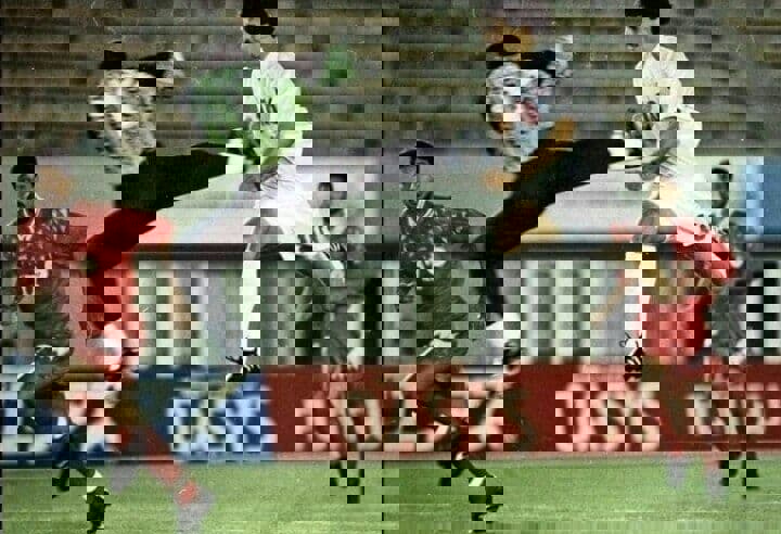 عوارض لگد ناجوانمردانه گلر بحرین بعد از 27 سال!