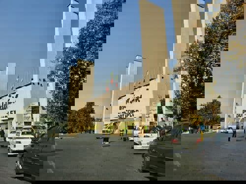 1653476