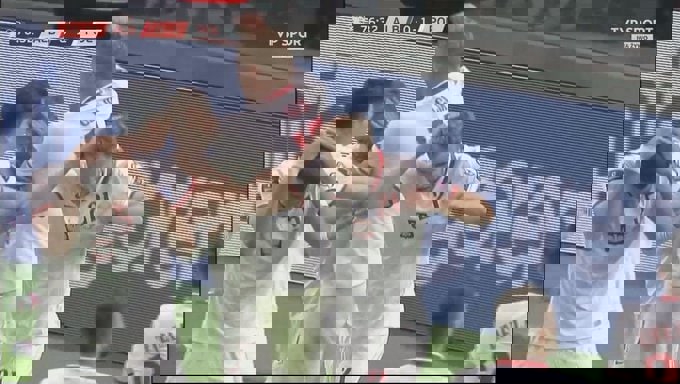 1653618