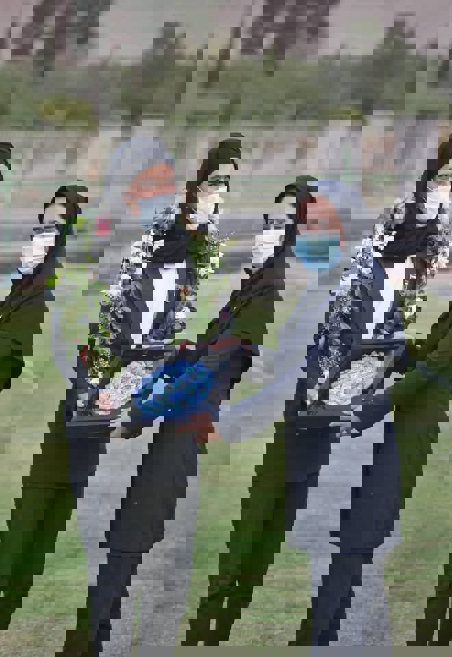 1654058