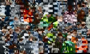 تکرار کابوس اریکسن؛ حمله قلبی به یک هوادار! (عکس)