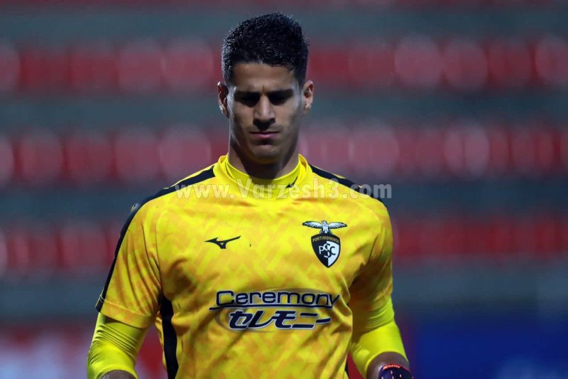 نیازمند: نیمکت مرا نمی‌کشد قویترم می‌کند!