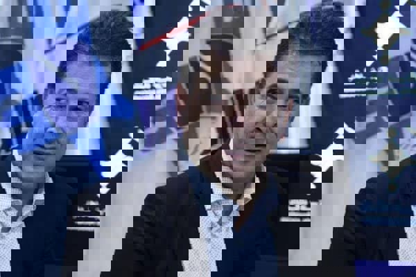 1656773