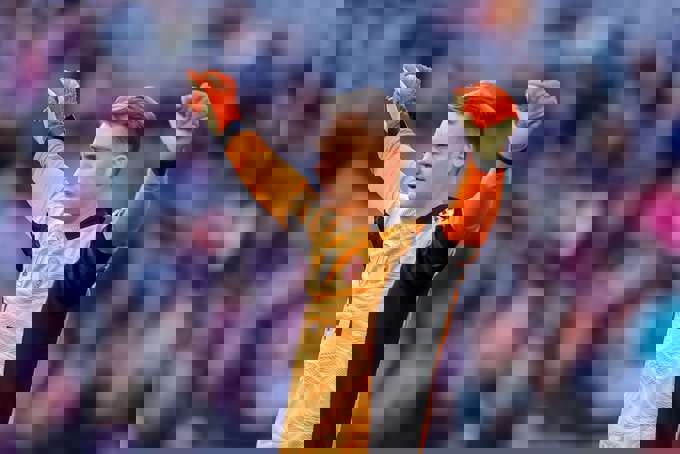 1657208