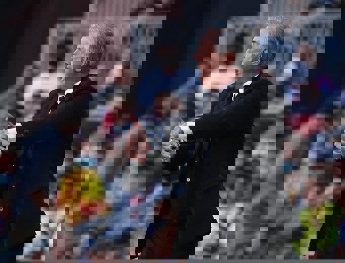 1657523