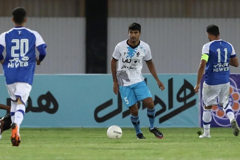 مدافع پیکان؛ به خاطر دفاع تیمی گل نخوردیم 