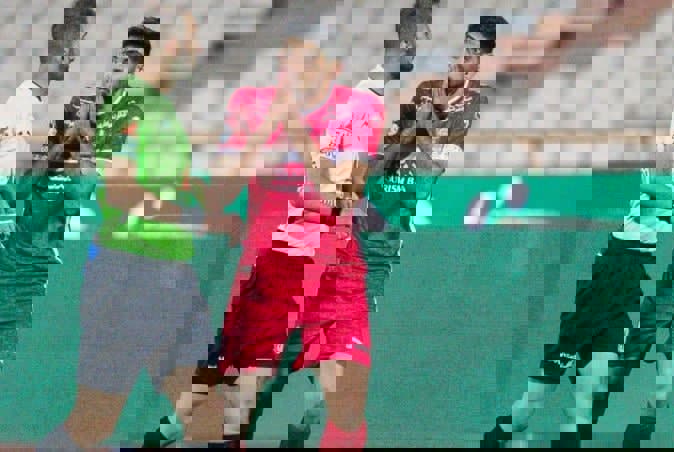 گل عیسی آل‌کثیر به نساجی سالم بود؟ (کارشناسی)