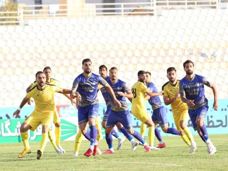 علیزاده: آرزو دارم هیچ بازیکنی در این زمین بازی نکند!