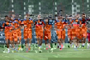 رونمایی از 11 مرد منتخب ویسی برای دیدار با نفت