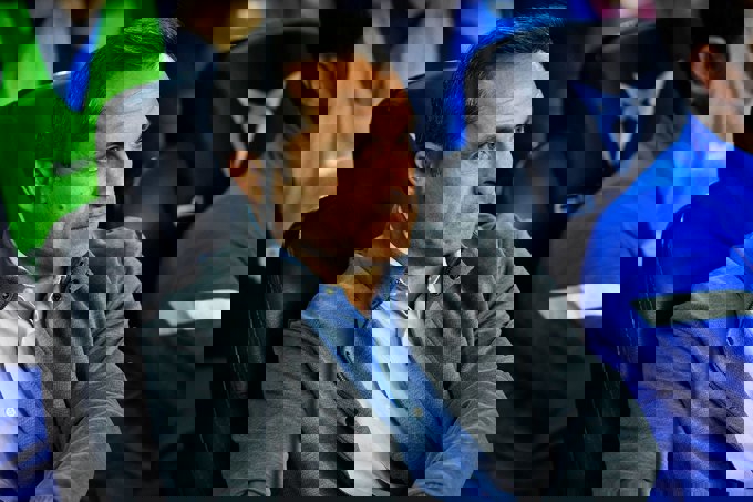 1659643