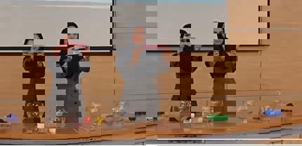 قرعهکشی لیگ برتر زنان با حضور عزیزیخادم (عکس)