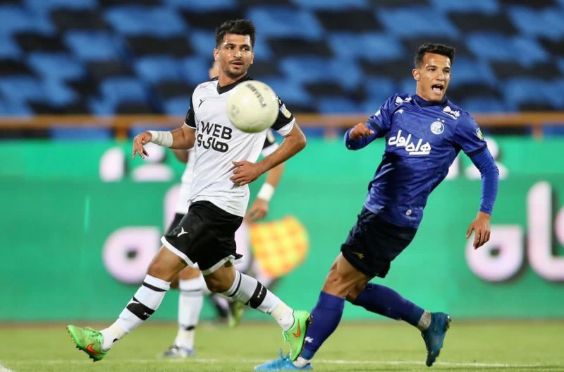 انتظاری: میتوانستم باز هم مقابل استقلال گل بزنم