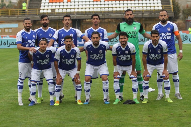 هوادار آبی را کنار گذاشت و بنفشپوش شد