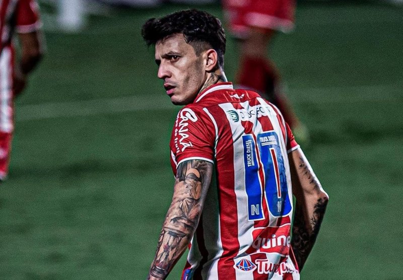 پیشنهاد جدید استقلال برای جذب ستاره سری بی