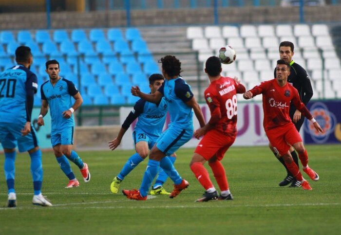 نساجی–پیکان در استادیوم شهدای ساری 