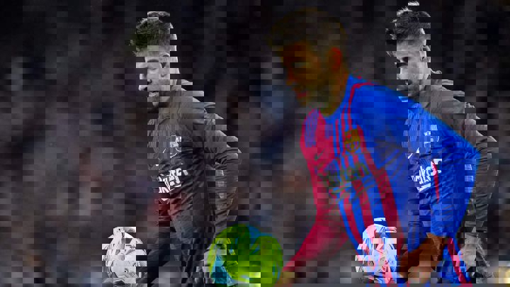 1667518