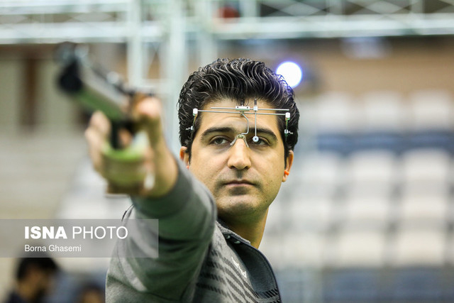 چرا تیراندازی از مربی خارجی استفاده نمیکند