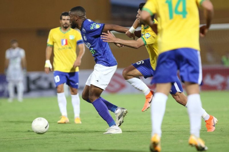 تصمیمات خلق الساعه فدراسیون به ضرر تیمهای شهرستانی است