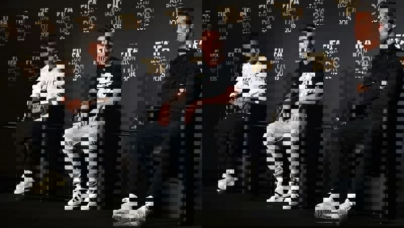 1669299