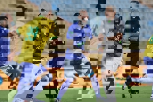 پاسخ کمیته داوران به انتخاب اکبریان برای استقلال