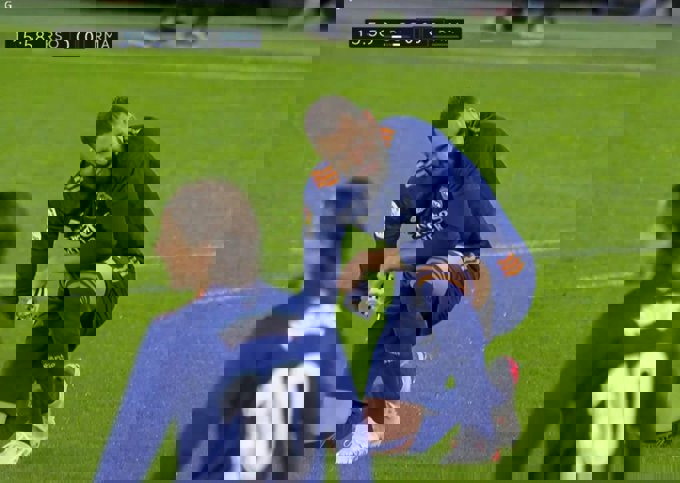 1670884