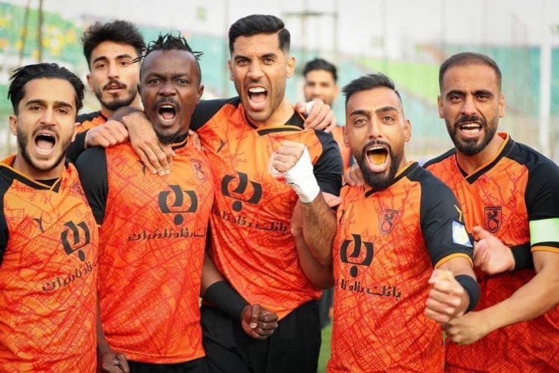 آذرباد: دلیل اعتراض ذوبآهن را متوجه نمیشوم