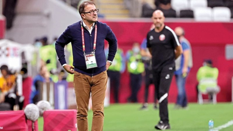 سرمربی عراق: من حاضر به استعفا نیستم!