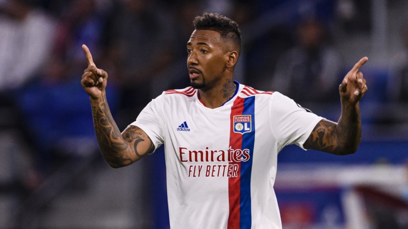 با 100 هزار ریتوئیت، لواندوفسکی را به لیون میآورم