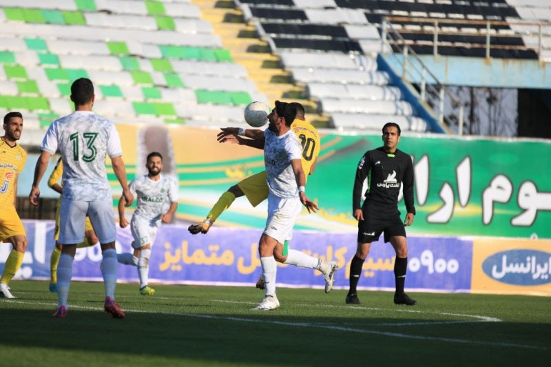 تیر باران فجر با شوتهای اسدی!(عکس)