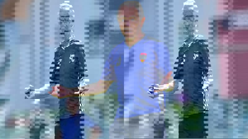 رقیب اسکوچیچ تنها یک قدم تا اخراج(عکس)