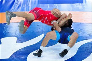 همه باید در قهرمانی کشور کشتی بگیرند