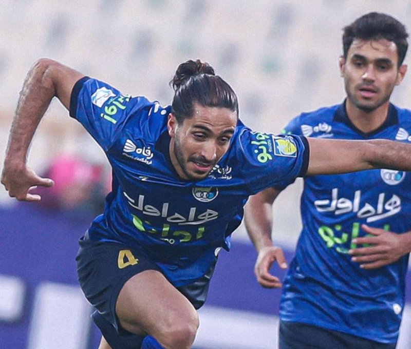 یزدانی اینگونه روی هوا شنا می کند (عکس)