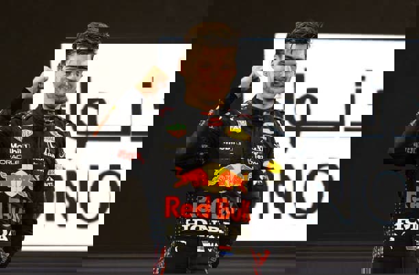 ورستاپن: همیلتون نباید با این شکست تسلیم شود