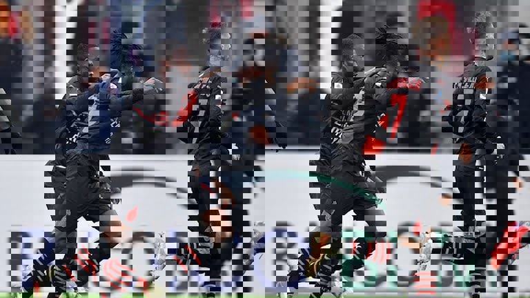 چرا مردود شدن گل میلان مقابل ناپولی درست بود؟