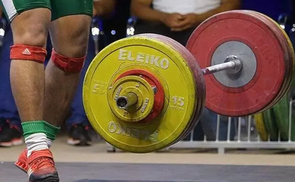 اعتصاب ملی پوشان وزنه برداری!(عکس)