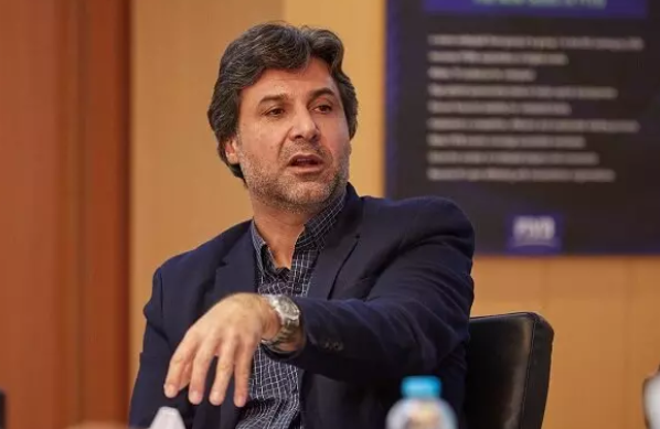 فدراسیون والیبال سریعتر تعیین تکلیف کند