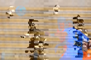 لیگ یگ/ روانخواه با شکست شروع کرد