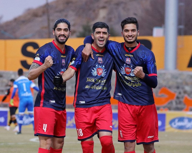 شیری: دلمان برای هواداران خانههای اطراف تنگ شده